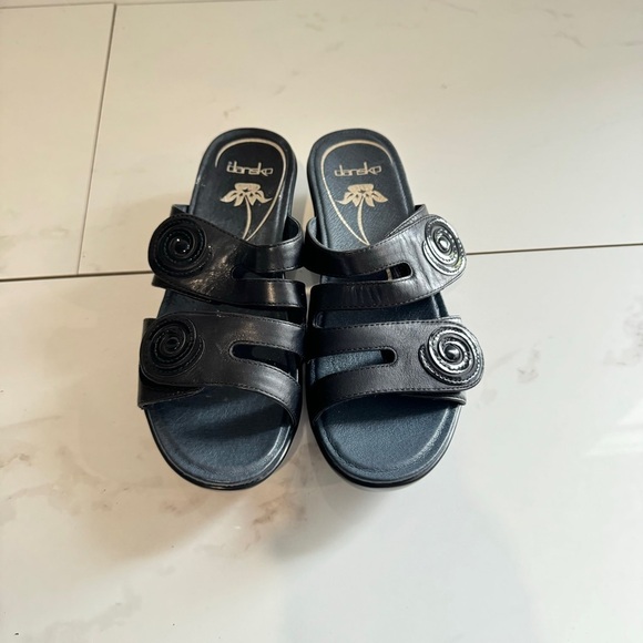 Dansko Dixie Swirl Black Leather Sandals Size 37 / US 7 - Picture 1 of 7